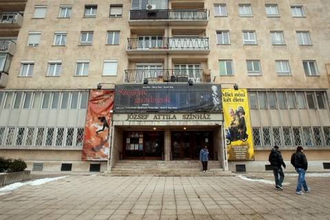 Array Budapest József Attila Színház